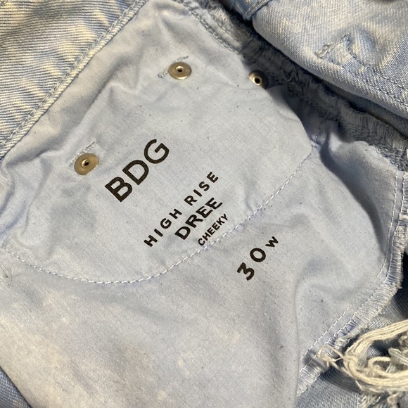 BDG High Rise Cheeky Jean Shorts - Picture 4 of 4
